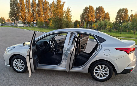 Hyundai Solaris II рестайлинг, 2021 год, 1 745 000 рублей, 3 фотография