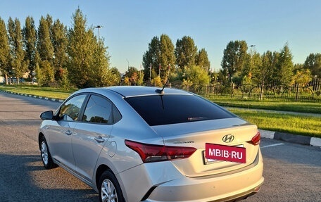 Hyundai Solaris II рестайлинг, 2021 год, 1 745 000 рублей, 4 фотография