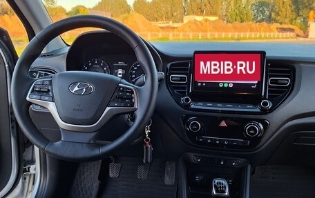 Hyundai Solaris II рестайлинг, 2021 год, 1 745 000 рублей, 17 фотография
