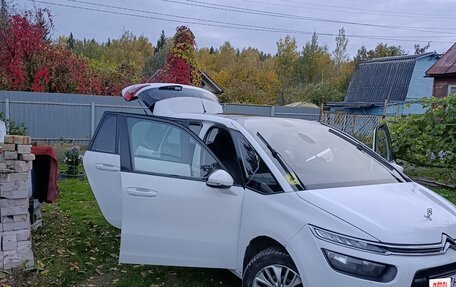 Citroen C4 Picasso II рестайлинг, 2017 год, 900 000 рублей, 11 фотография