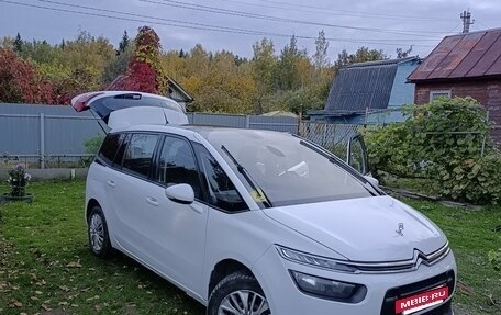 Citroen C4 Picasso II рестайлинг, 2017 год, 900 000 рублей, 10 фотография