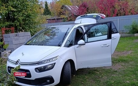 Citroen C4 Picasso II рестайлинг, 2017 год, 900 000 рублей, 9 фотография