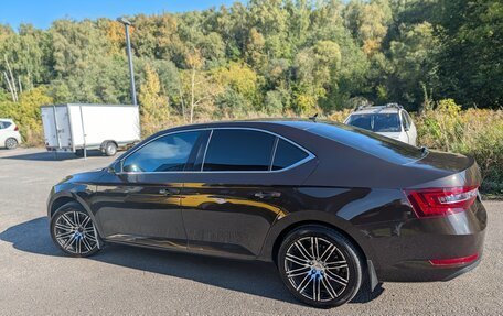 Skoda Superb III рестайлинг, 2017 год, 2 100 000 рублей, 5 фотография