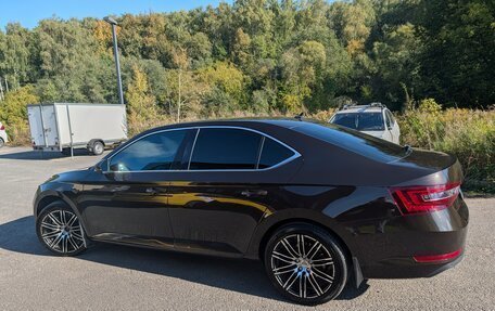 Skoda Superb III рестайлинг, 2017 год, 2 100 000 рублей, 4 фотография