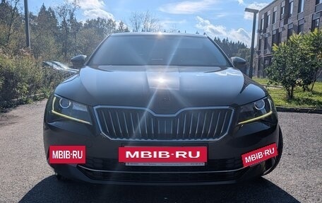Skoda Superb III рестайлинг, 2017 год, 2 100 000 рублей, 2 фотография