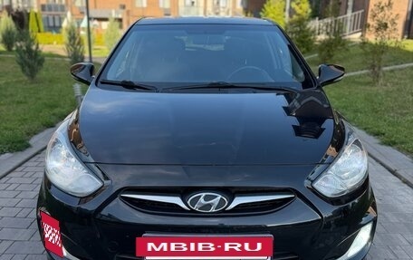 Hyundai Solaris II рестайлинг, 2012 год, 670 000 рублей, 2 фотография