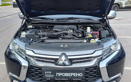 Mitsubishi Pajero Sport III рестайлинг, 2019 год, 3 234 000 рублей, 11 фотография