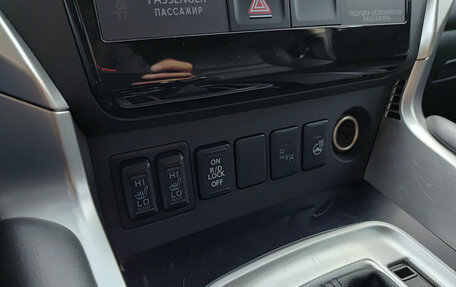 Mitsubishi Pajero Sport III рестайлинг, 2019 год, 3 234 000 рублей, 24 фотография