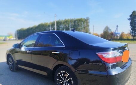 Toyota Camry, 2017 год, 2 300 000 рублей, 2 фотография