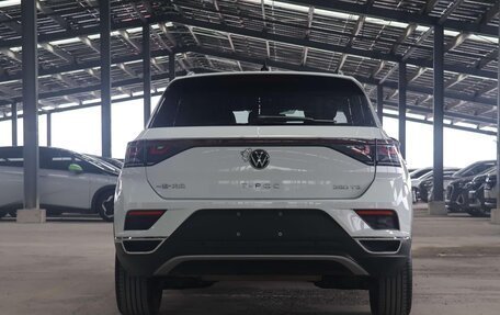Volkswagen T-Roc I, 2023 год, 1 260 000 рублей, 5 фотография