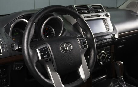 Toyota Land Cruiser Prado 150 рестайлинг 2, 2014 год, 2 850 000 рублей, 22 фотография