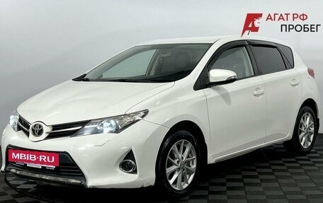 Toyota Auris II, 2013 год, 890 000 рублей, 2 фотография