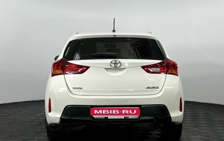 Toyota Auris II, 2013 год, 890 000 рублей, 7 фотография