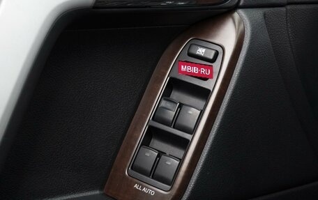 Toyota Land Cruiser Prado 150 рестайлинг 2, 2014 год, 2 850 000 рублей, 27 фотография