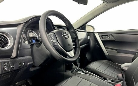 Toyota Auris II, 2013 год, 890 000 рублей, 10 фотография