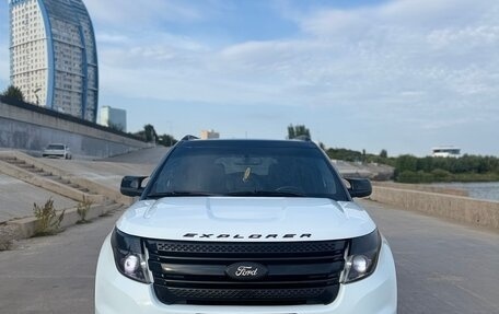 Ford Explorer VI, 2014 год, 1 470 000 рублей, 2 фотография