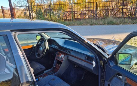 Mercedes-Benz E-Класс, 1992 год, 310 000 рублей, 5 фотография