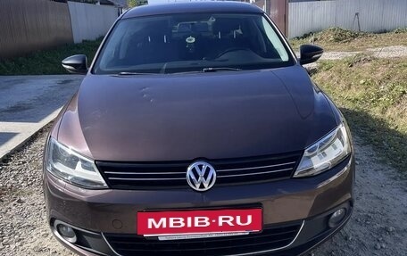 Volkswagen Jetta VI, 2014 год, 1 250 000 рублей, 6 фотография