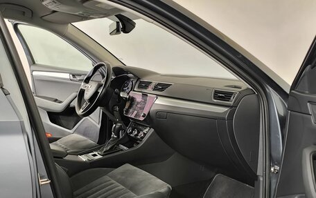 Skoda Superb III рестайлинг, 2017 год, 1 810 000 рублей, 9 фотография