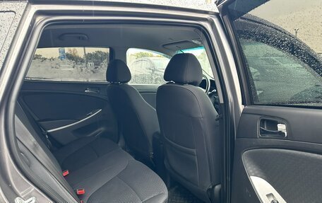 Hyundai Solaris II рестайлинг, 2011 год, 749 999 рублей, 18 фотография
