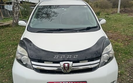Toyota ISis I, 2012 год, 1 240 000 рублей, 1 фотография