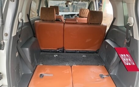 Toyota ISis I, 2012 год, 1 240 000 рублей, 7 фотография