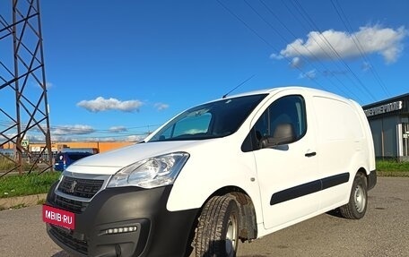Peugeot Partner II рестайлинг 2, 2021 год, 1 250 000 рублей, 2 фотография