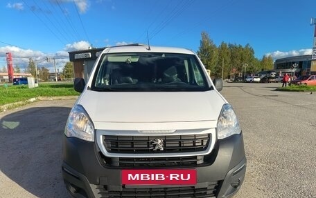 Peugeot Partner II рестайлинг 2, 2021 год, 1 250 000 рублей, 3 фотография