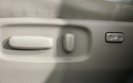 Toyota RAV4, 2006 год, 1 060 000 рублей, 27 фотография
