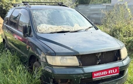 Mitsubishi Chariot III, 2000 год, 130 000 рублей, 1 фотография