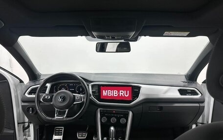 Volkswagen T-Roc I, 2022 год, 1 610 000 рублей, 9 фотография