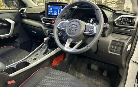 Toyota Raize I, 2022 год, 1 050 000 рублей, 30 фотография