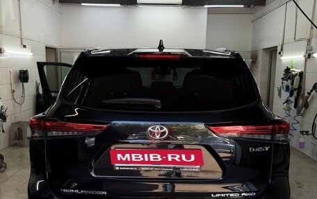 Toyota Highlander, 2024 год, 5 300 000 рублей, 8 фотография