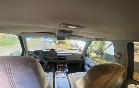 Chevrolet Suburban VIII, 1993 год, 2 000 000 рублей, 12 фотография