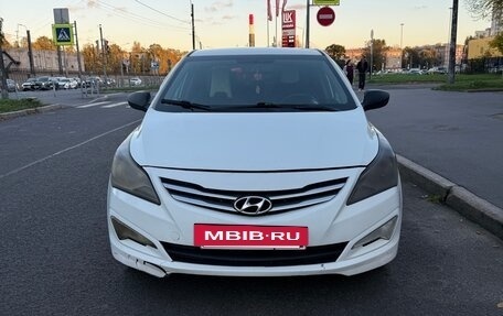 Hyundai Solaris II рестайлинг, 2016 год, 420 000 рублей, 2 фотография