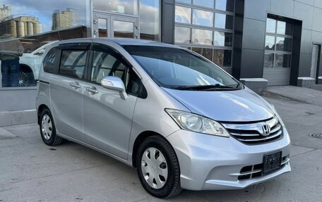 Honda Freed I, 2012 год, 1 020 000 рублей, 3 фотография