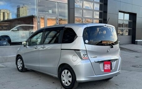 Honda Freed I, 2012 год, 1 020 000 рублей, 7 фотография