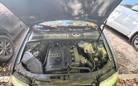 Audi A4, 2002 год, 500 000 рублей, 14 фотография