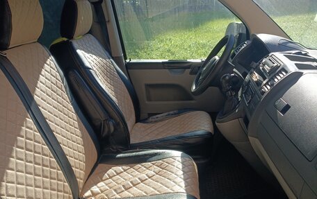 Volkswagen Caravelle T5, 2014 год, 2 100 000 рублей, 7 фотография