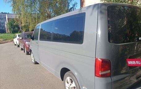 Volkswagen Caravelle T5, 2014 год, 2 100 000 рублей, 2 фотография