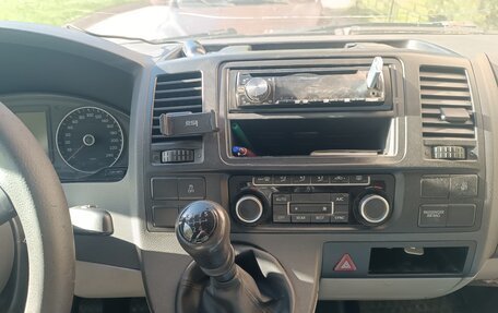 Volkswagen Caravelle T5, 2014 год, 2 100 000 рублей, 8 фотография