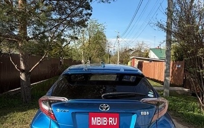 Toyota C-HR I рестайлинг, 2017 год, 2 000 000 рублей, 1 фотография