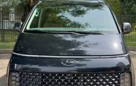 Hyundai Staria, 2021 год, 6 850 000 рублей, 3 фотография