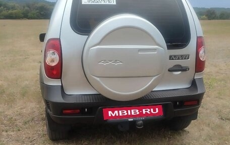 Chevrolet Niva I рестайлинг, 2011 год, 450 000 рублей, 4 фотография
