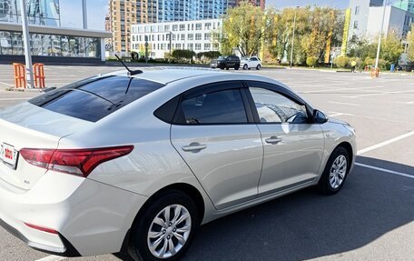 Hyundai Solaris II рестайлинг, 2018 год, 1 550 000 рублей, 5 фотография