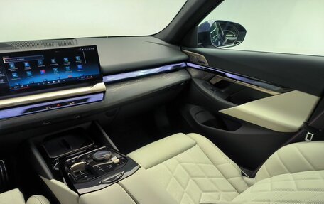 BMW 5 серия, 2024 год, 11 500 000 рублей, 17 фотография