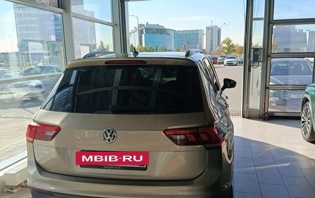 Volkswagen Tiguan II, 2020 год, 2 150 000 рублей, 3 фотография