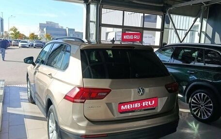 Volkswagen Tiguan II, 2020 год, 2 150 000 рублей, 4 фотография