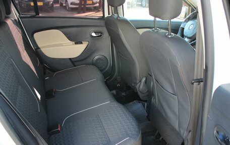 Renault Logan II, 2015 год, 819 000 рублей, 22 фотография