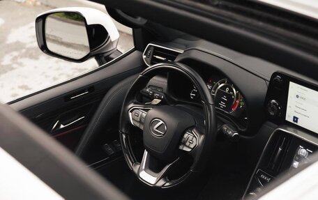 Lexus LX, 2022 год, 13 500 000 рублей, 4 фотография